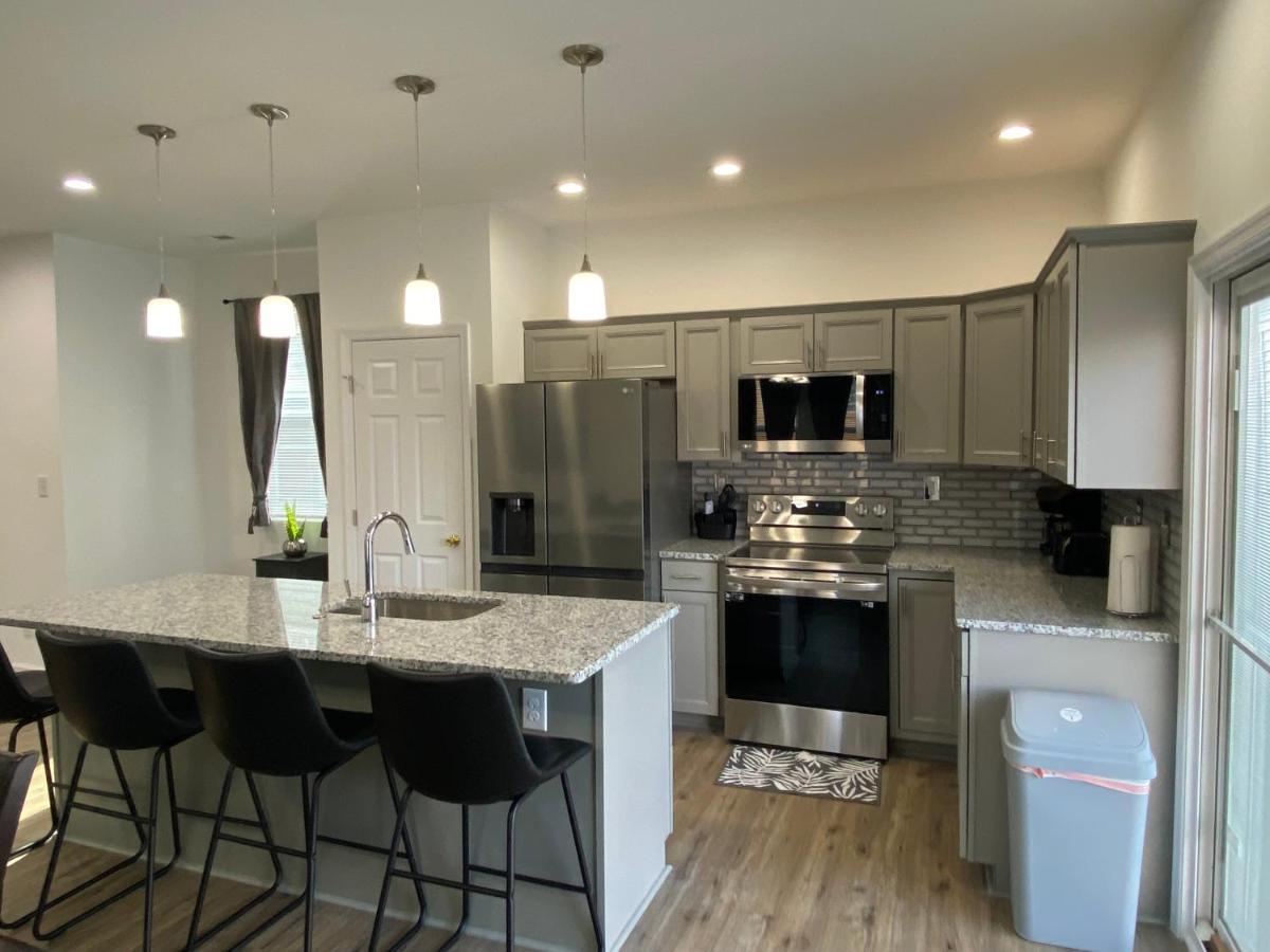 The Chesapeake Gray Norfolk Exterior foto