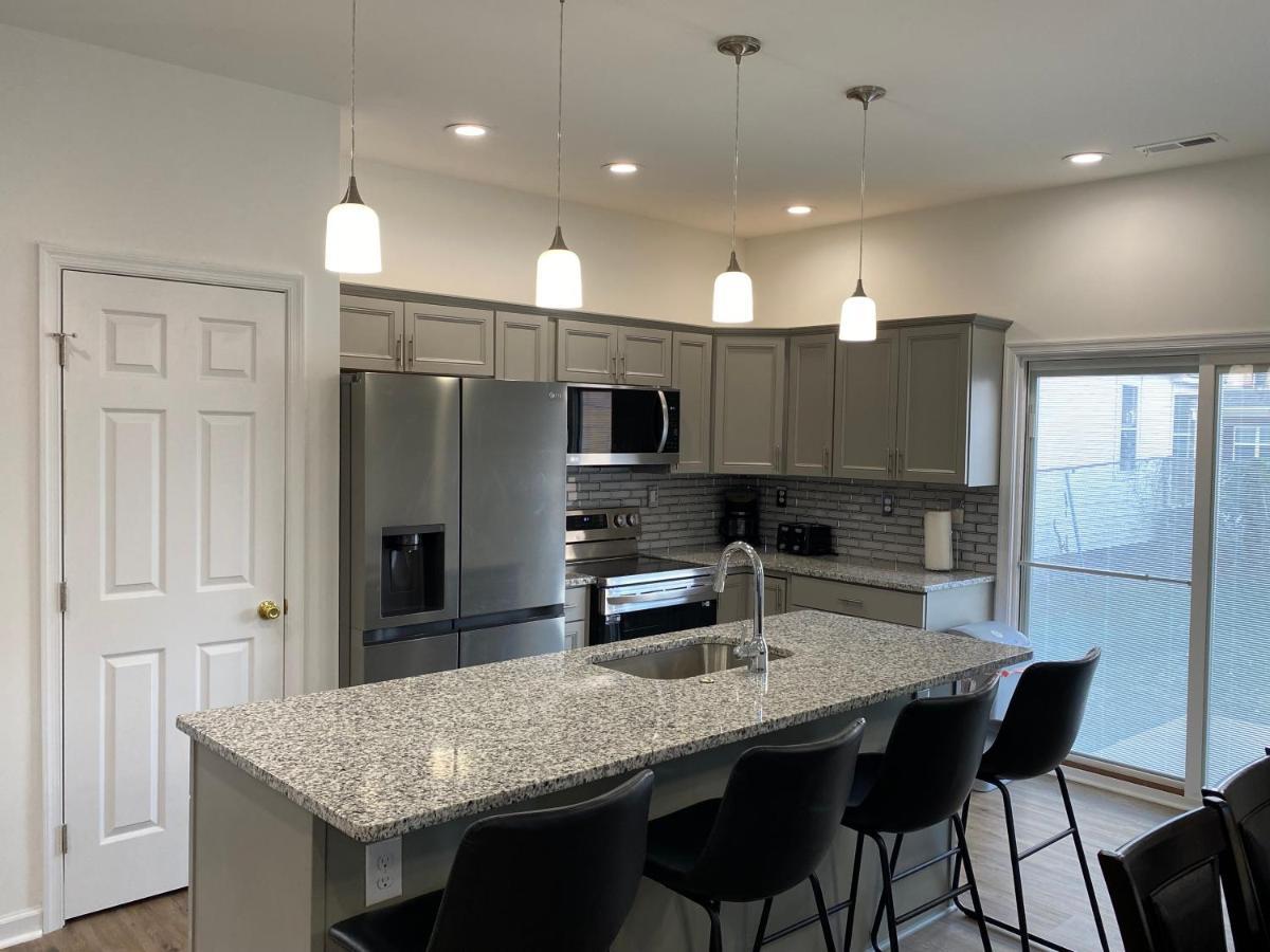 The Chesapeake Gray Norfolk Exterior foto